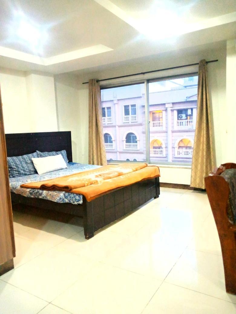 Comfortable Rental Apartments In Bahria Town Равалпинди Екстериор снимка