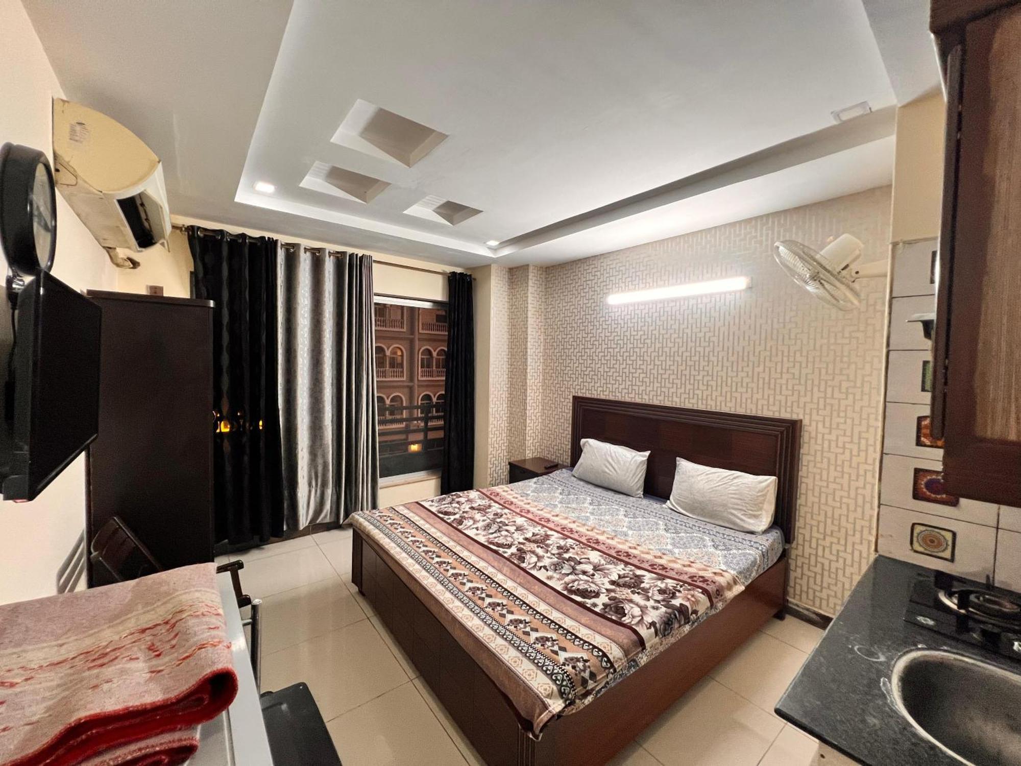 Comfortable Rental Apartments In Bahria Town Равалпинди Стая снимка